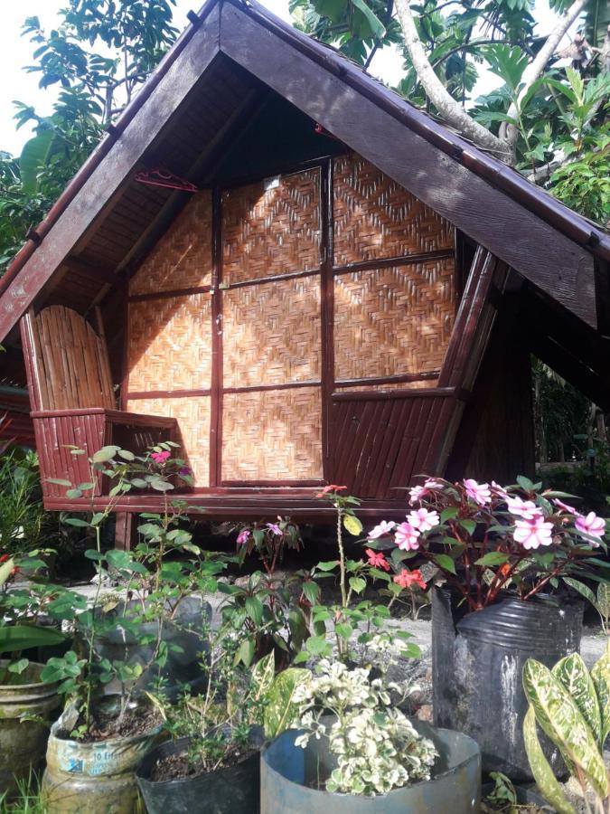 LHOYJEAN Garden Hostel Batuan Buitenkant foto