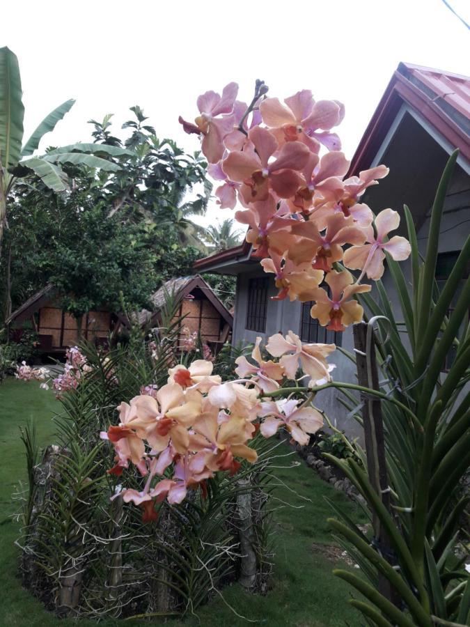 LHOYJEAN Garden Hostel Batuan Buitenkant foto