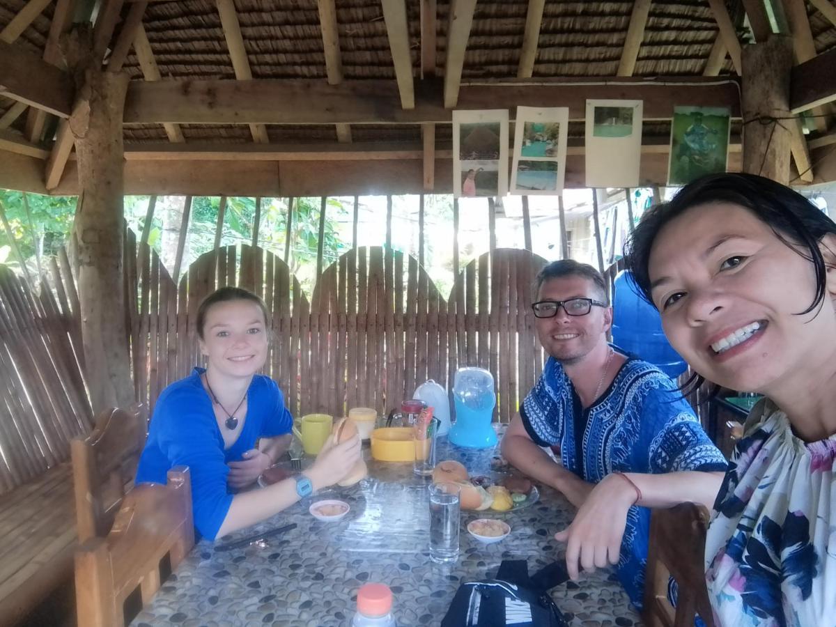 LHOYJEAN Garden Hostel Batuan Buitenkant foto