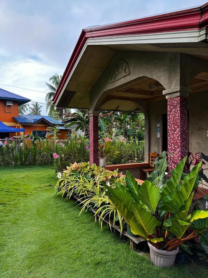 LHOYJEAN Garden Hostel Batuan Buitenkant foto