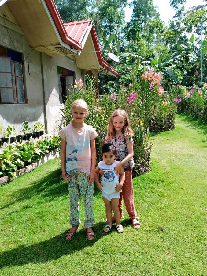 LHOYJEAN Garden Hostel Batuan Buitenkant foto