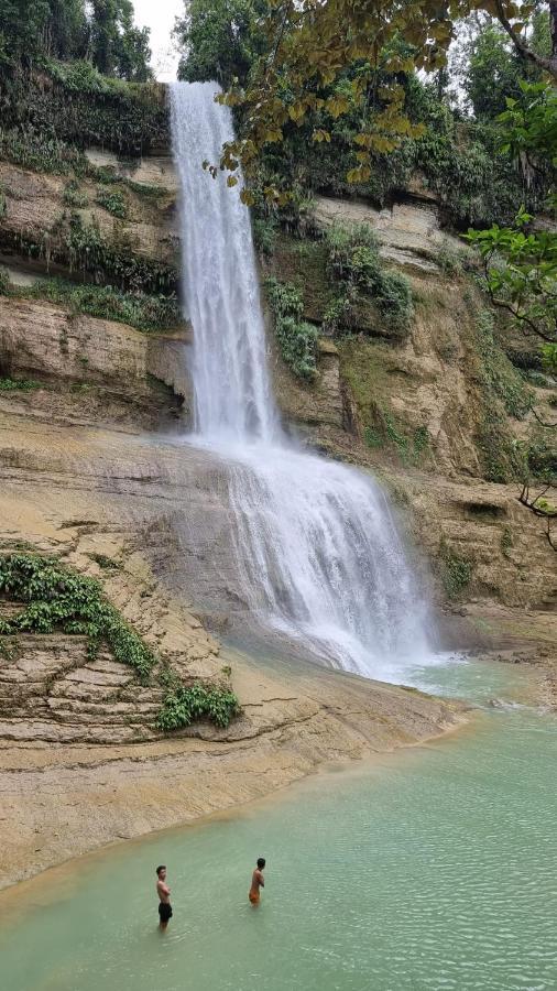 LHOYJEAN Garden Hostel Batuan Buitenkant foto