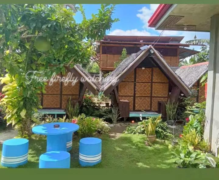 LHOYJEAN Garden Hostel Batuan Buitenkant foto