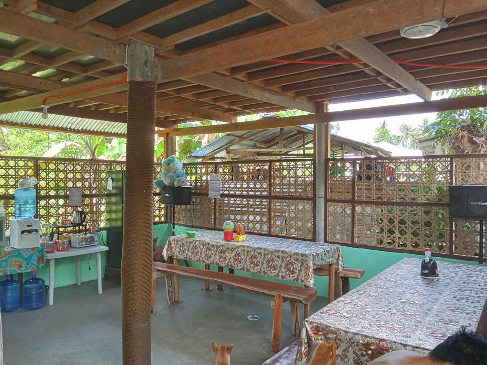 LHOYJEAN Garden Hostel Batuan Buitenkant foto