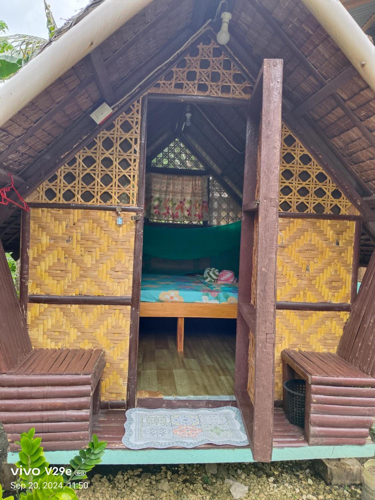 LHOYJEAN Garden Hostel Batuan Buitenkant foto